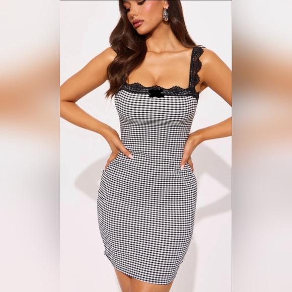 Liz & Sara Dresses & Skirts - Black And White Gingham Dress
